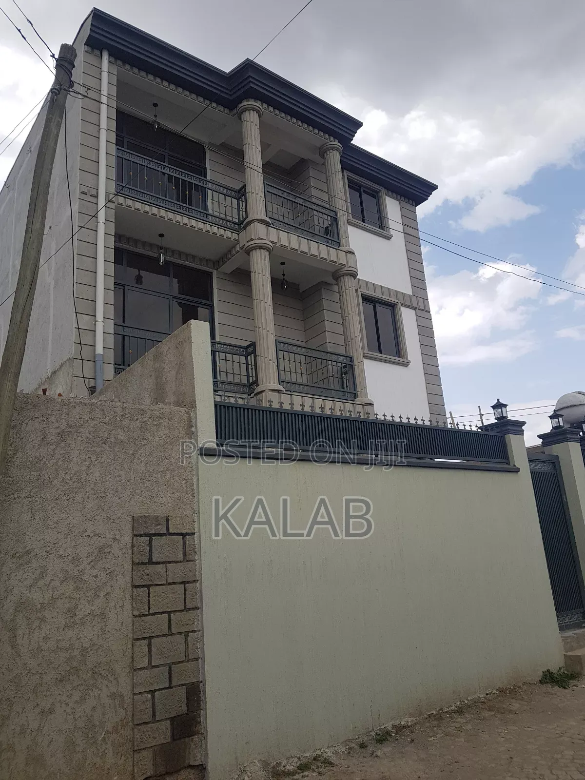 Furnished 7bdrm House in ወሰን Hillside, Bole for sale