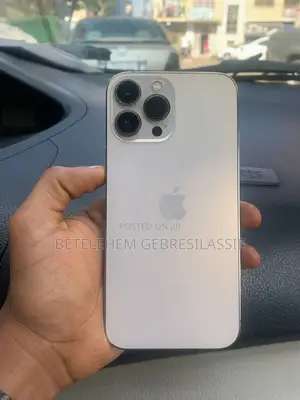 Photo - Apple iPhone 13 Pro Max 256 GB Blue