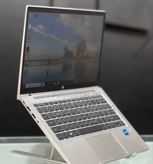 New Laptop HP EliteBook 830 G8 16GB Intel Core I7 SSD 512GB