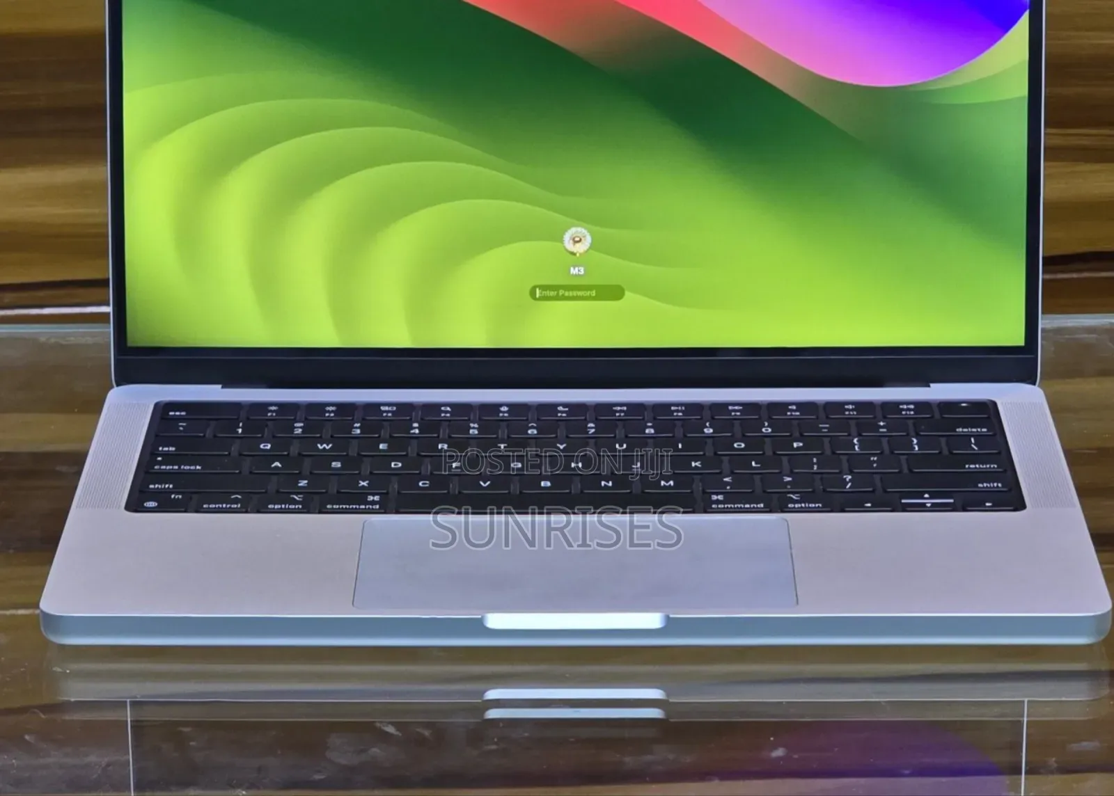 New Laptop Apple MacBook Pro 2023 M3 14-Inch 8GB Apple M3 Pro SSD 512GB