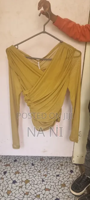 Ruched Long Sleeve Top