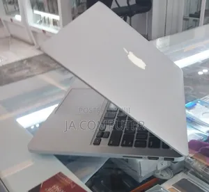 New Laptop Apple MacBook Pro 2015 16GB Intel Core I5 SSD 512GB