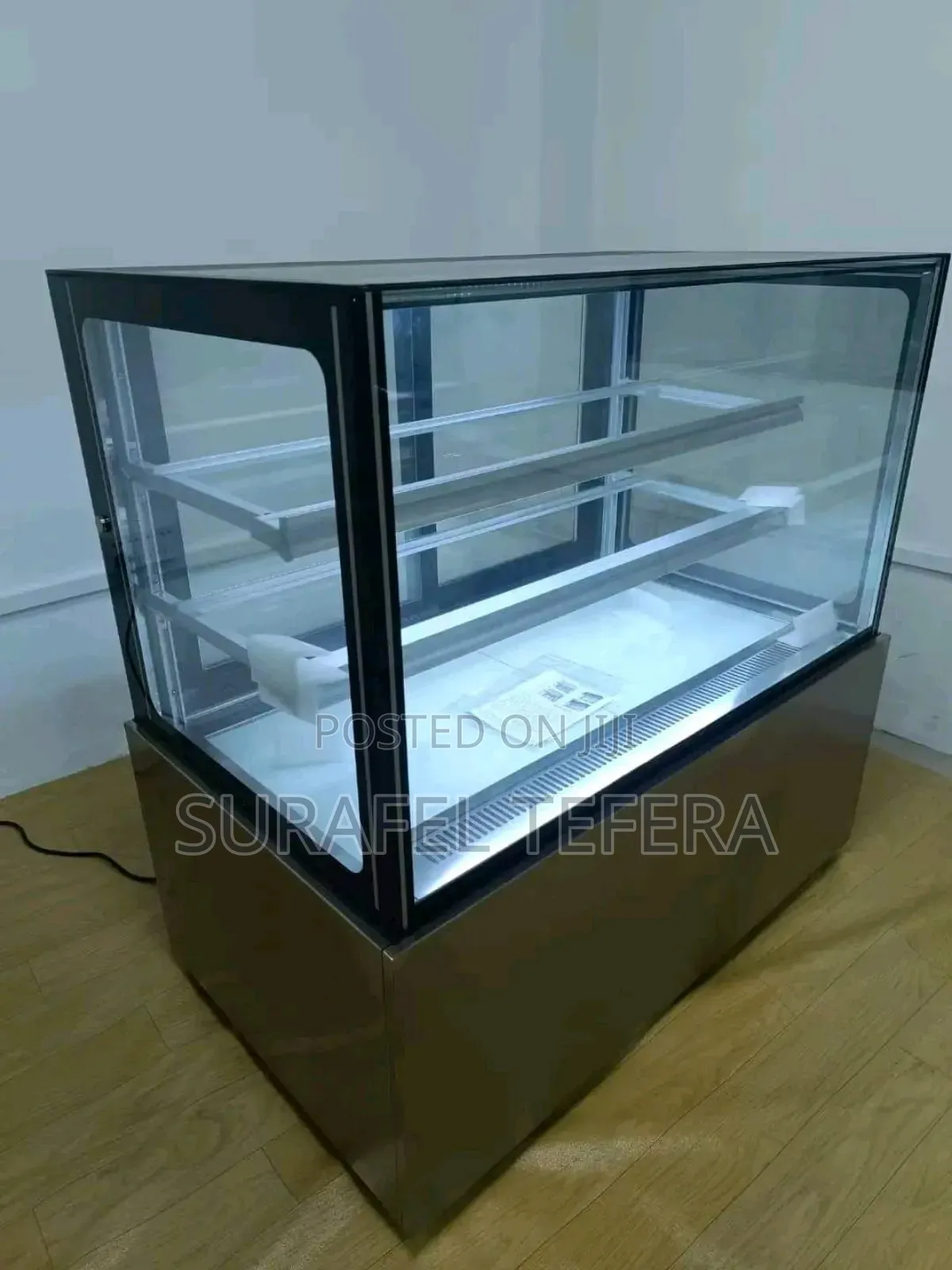 Cake Display Showcase ኬክ ዲስፕለይ