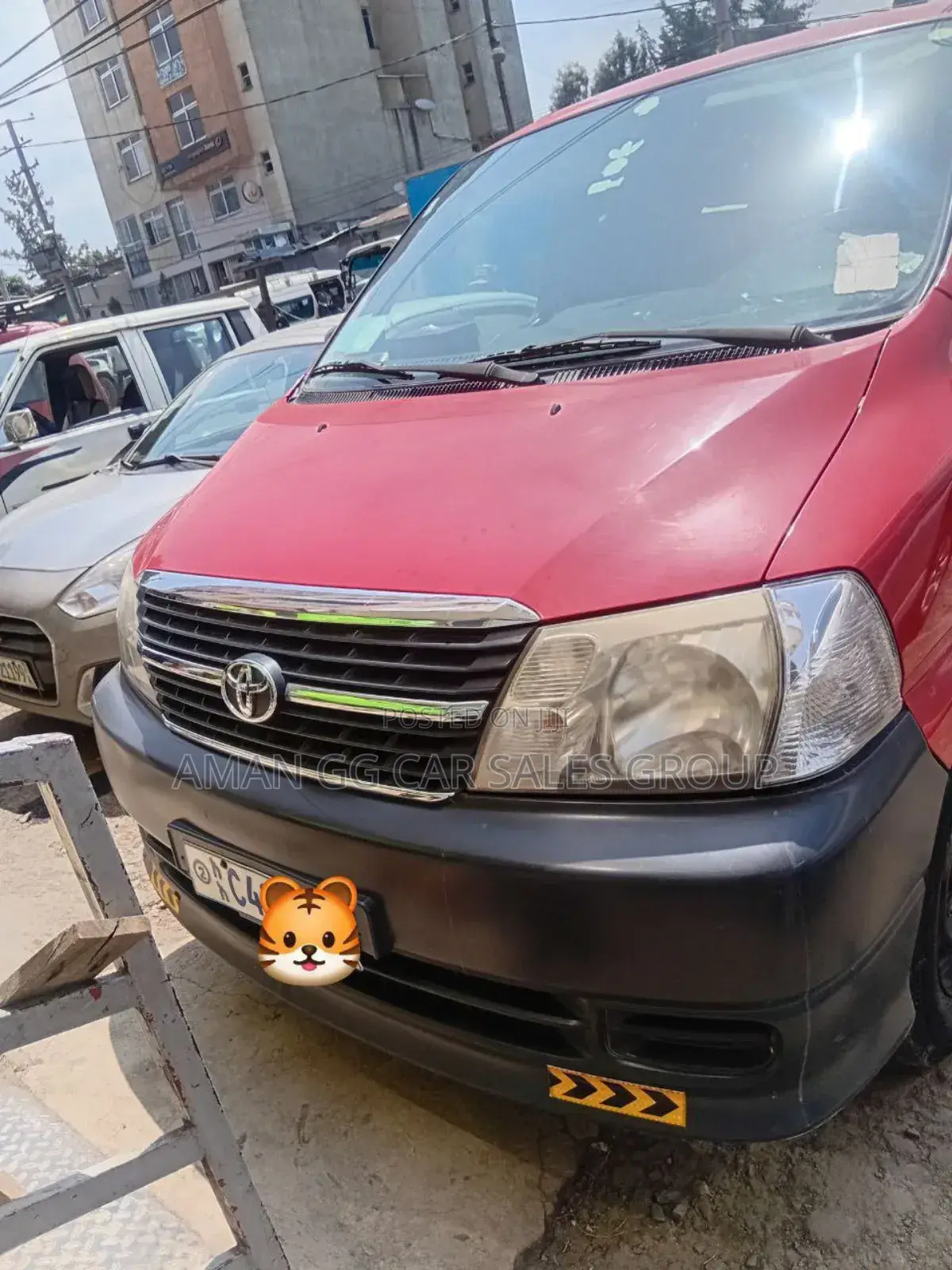 Toyota HiAce 2011 Red