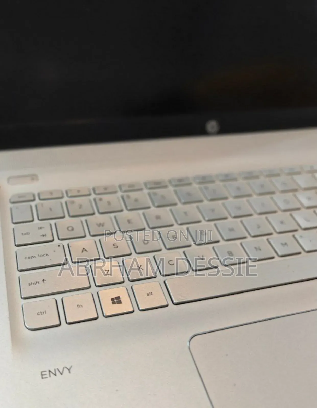 New Laptop HP Envy X360 8GB Intel Core I5 SSD 1T