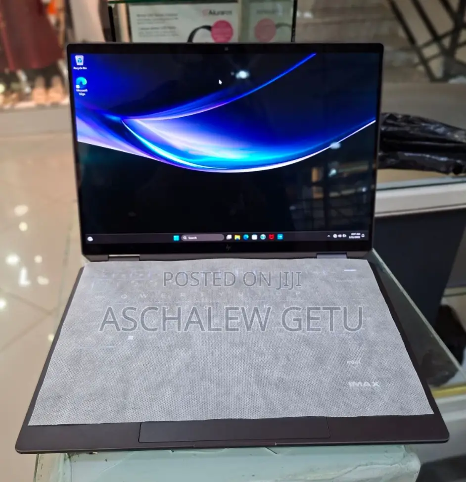 New Laptop HP Spectre 16GB Intel Core Ultra 7 SSD 1T