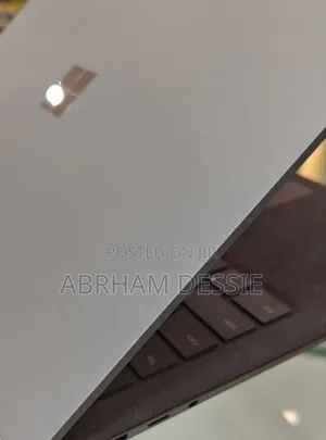 New Laptop Apple MacBook Pro M1 16GB Intel Core I7 SSD 512GB