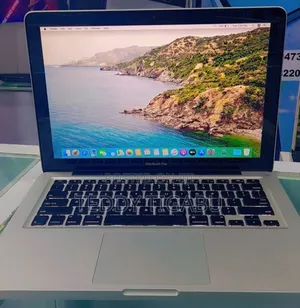 New Laptop Apple MacBook Pro 4GB Intel Core I5 SSD 500GB