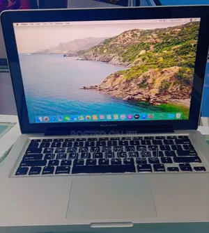 New Laptop Apple MacBook Pro 4GB Intel Core I5 SSD 500GB