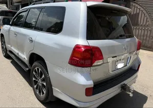 Toyota Land Cruiser 2014 Silver