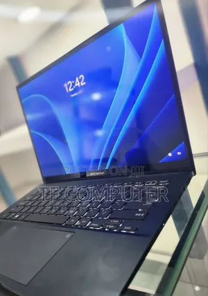 New Laptop Asus ZenBook UX303LA 16GB Intel Core I7 SSD 512GB