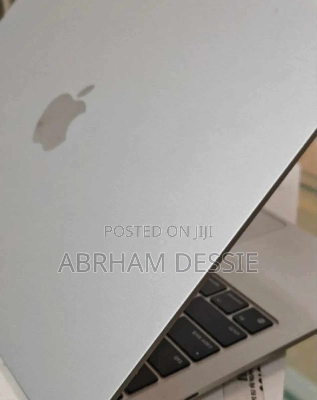 New Laptop Apple MacBook Air 2020 M1 8GB Intel Core I5 SSD 256GB