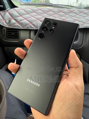 Photo - Samsung Galaxy S22 Ultra 5G 256 GB Black