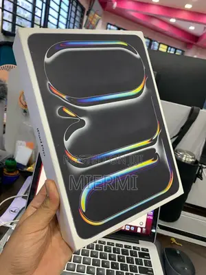 Photo - New Apple iPad Pro 11 (2024) 512 GB Black