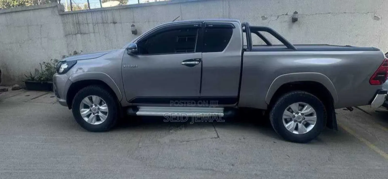 Toyota Hilux 2017 Gray