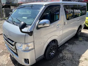 Toyota HiAce 2007 Silver