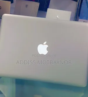 New Laptop Apple MacBook 2012 4GB Intel Core I5 SSD 500GB