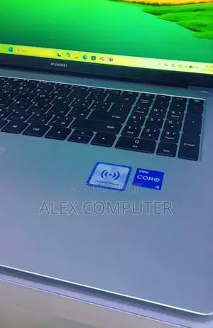 New Laptop Huawei Matebook D 15 8GB Intel Core I5 SSD 512GB