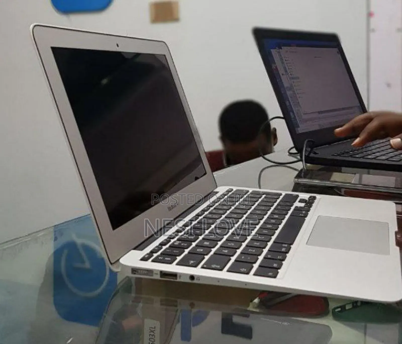 New Laptop Apple MacBook Air 2015 4GB Intel Core I5 SSD 128GB