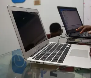 New Laptop Apple MacBook Air 2015 4GB Intel Core I5 SSD 128GB