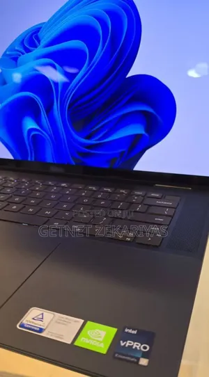 Photo - New Laptop Dell Inspiron 15 16GB Intel Core I7 SSD 1T