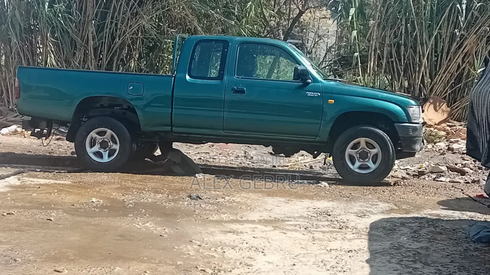Toyota Hilux 2001 Green