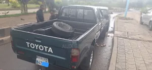Toyota Hilux 2001 Green