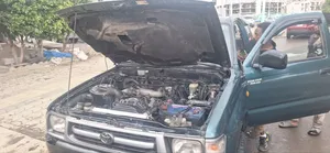 Toyota Hilux 2001 Green