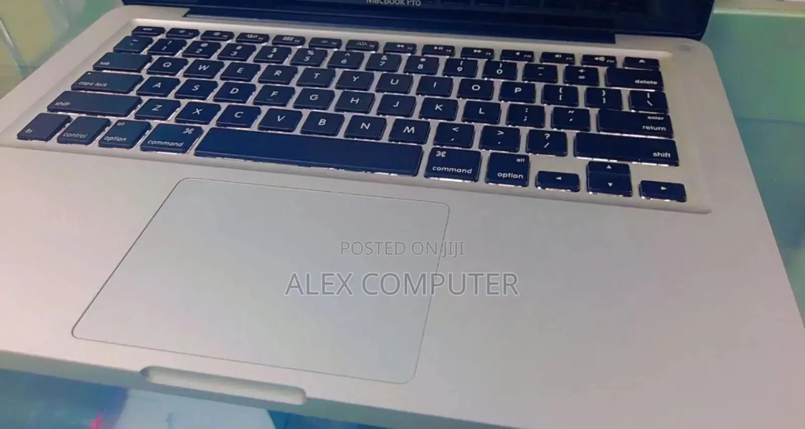 New Laptop Apple MacBook Pro 2012 4GB Intel Core I5 SSD 500GB