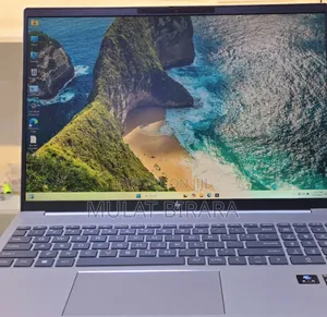 Photo - New Laptop HP Pavilion 17 16GB Intel Core I7 SSD 1T