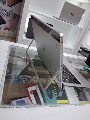 New Laptop HP X2 8GB Intel Core Ultra 5 SSD 256GB