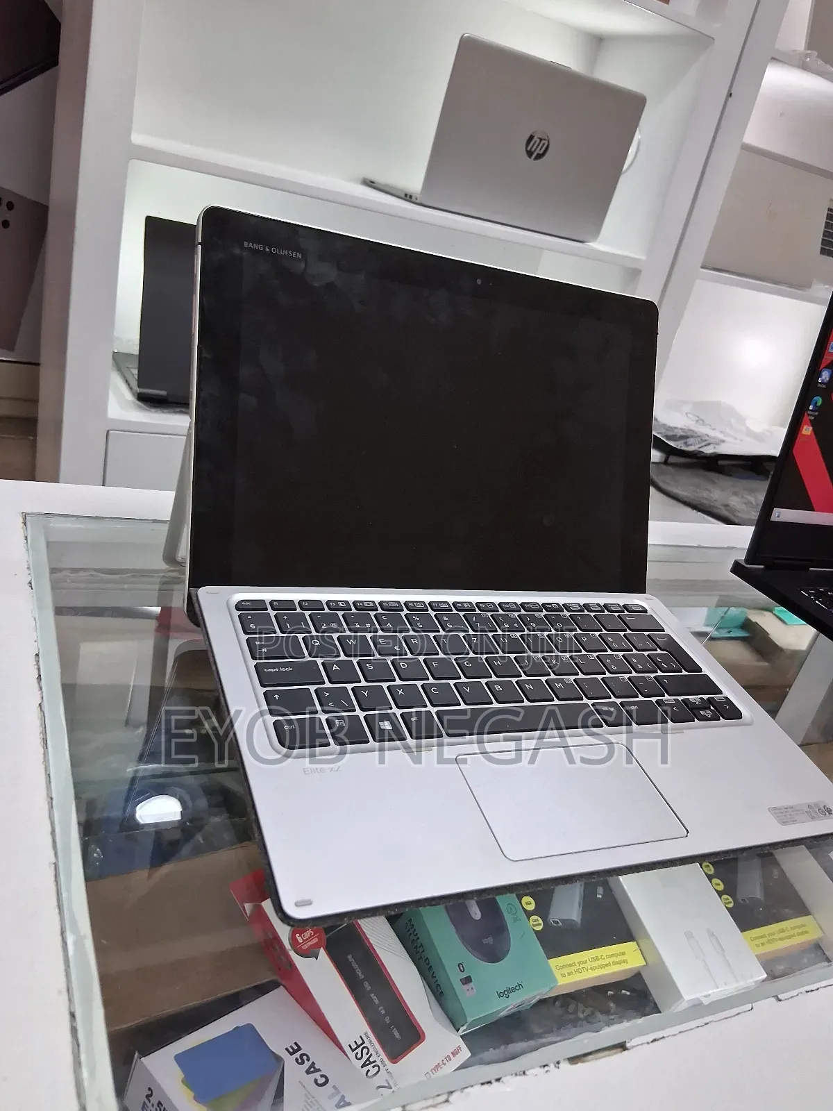 New Laptop HP X2 8GB Intel Core Ultra 5 SSD 256GB