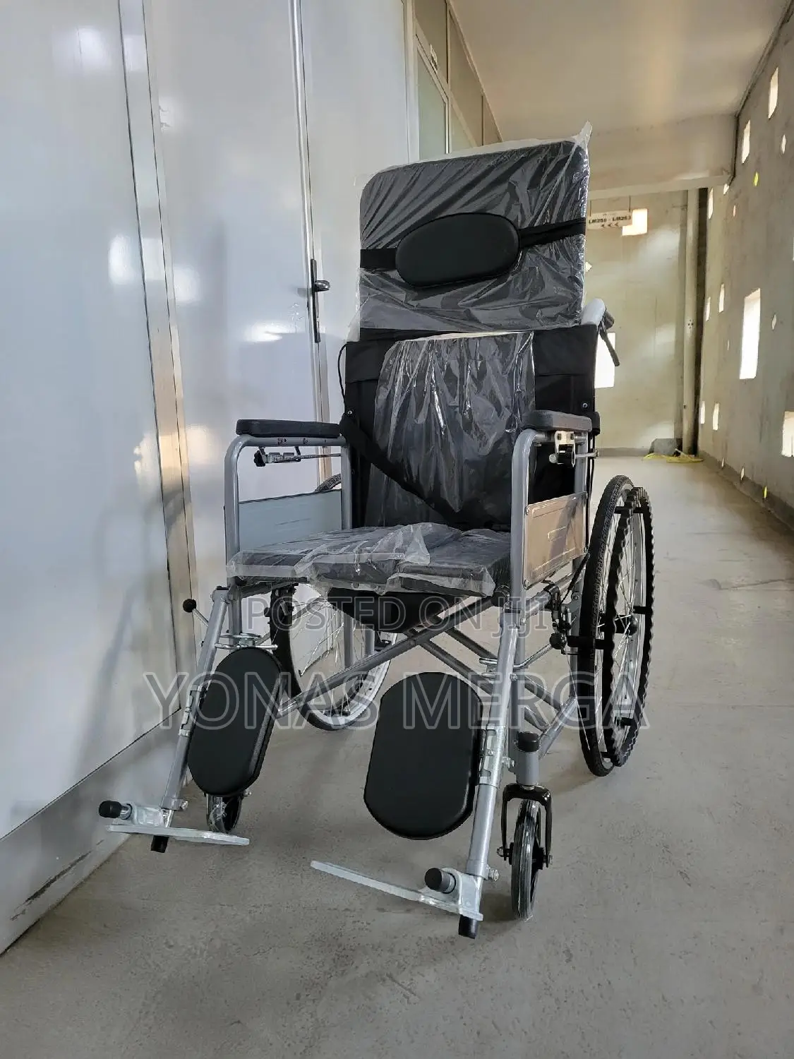 Recliner Back - Lightweight Wheelchair夜يwheelchair!/Wilcher