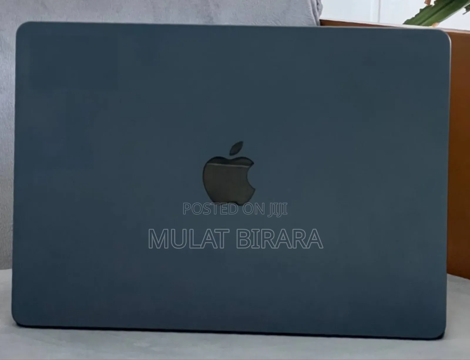 New Laptop Apple MacBook Air 2022 M2 8GB Intel Core M2 SSD 512GB