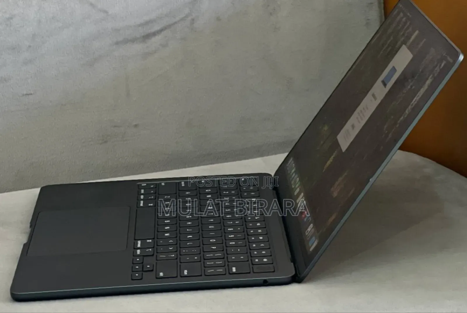 New Laptop Apple MacBook Air 2022 M2 8GB Intel Core M2 SSD 512GB