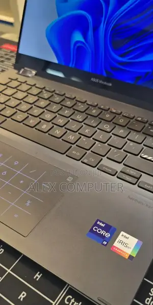 New Laptop Asus VivoBook 15 X505BA 16GB Intel Core I9 SSD 512GB