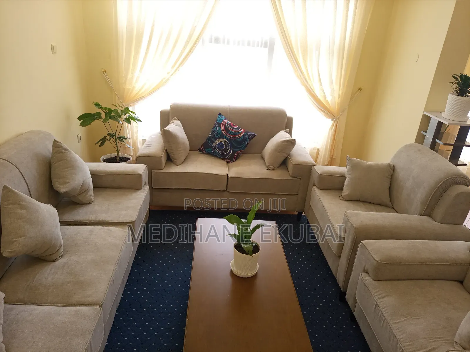 ለንግድ/ለመኖሪያ ከነ እቃው/ያለ እቃውም የሚከራይ G+2
ሰሚት ሳፋሪ - ዮናስ ጨርጨር ጀርባ