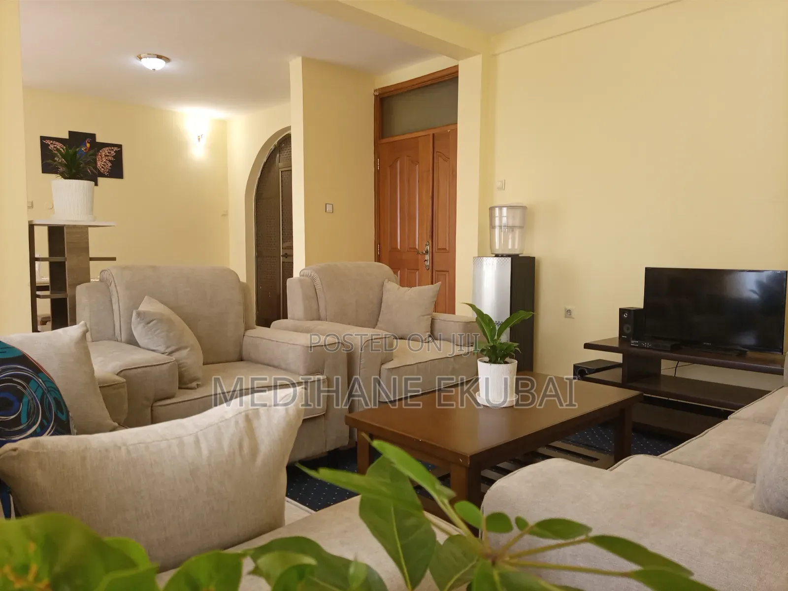 ለንግድ/ለመኖሪያ ከነ እቃው/ያለ እቃውም የሚከራይ G+2
ሰሚት ሳፋሪ - ዮናስ ጨርጨር ጀርባ