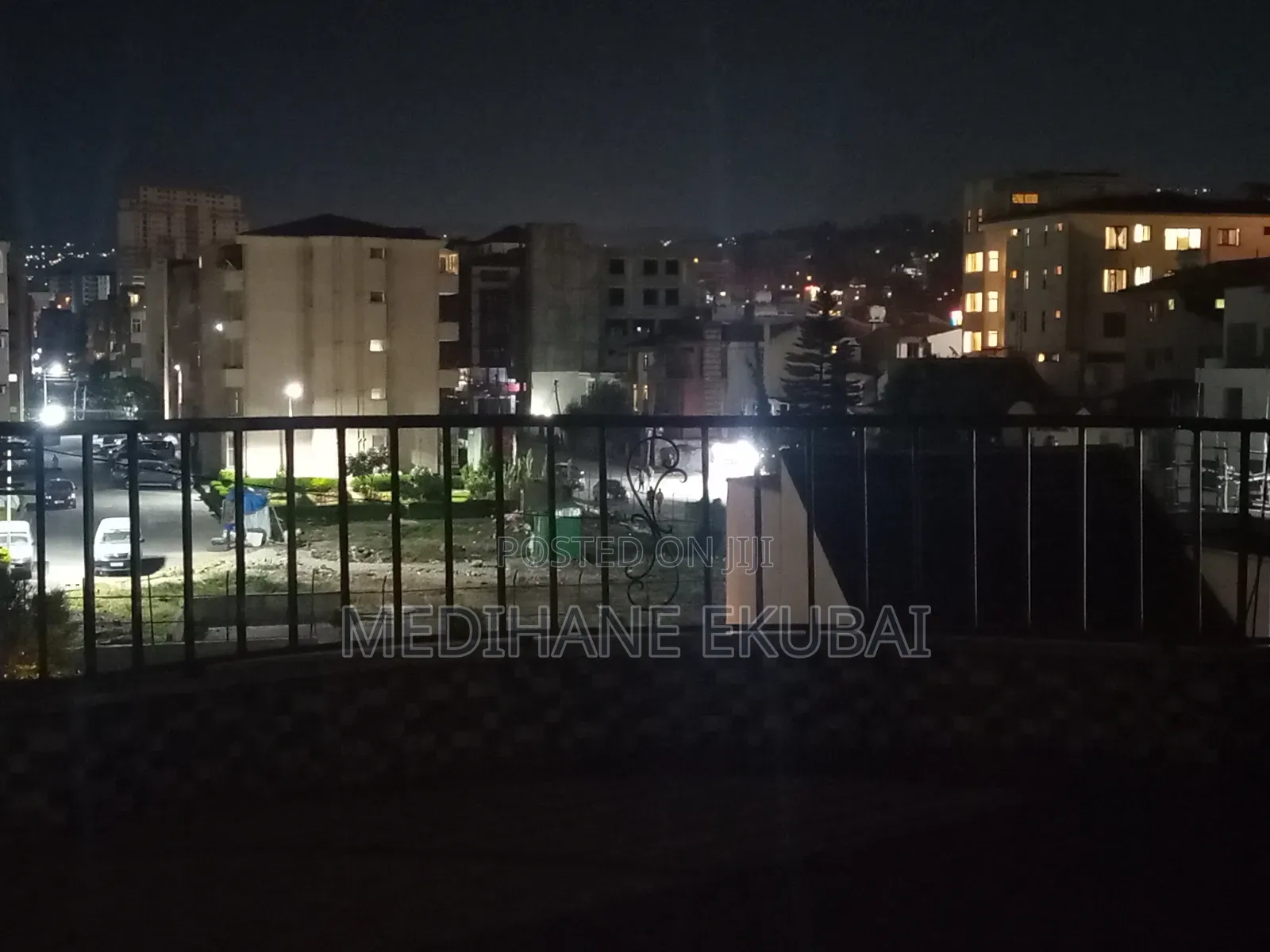 ለንግድ/ለመኖሪያ ከነ እቃው/ያለ እቃውም የሚከራይ G+2
ሰሚት ሳፋሪ - ዮናስ ጨርጨር ጀርባ