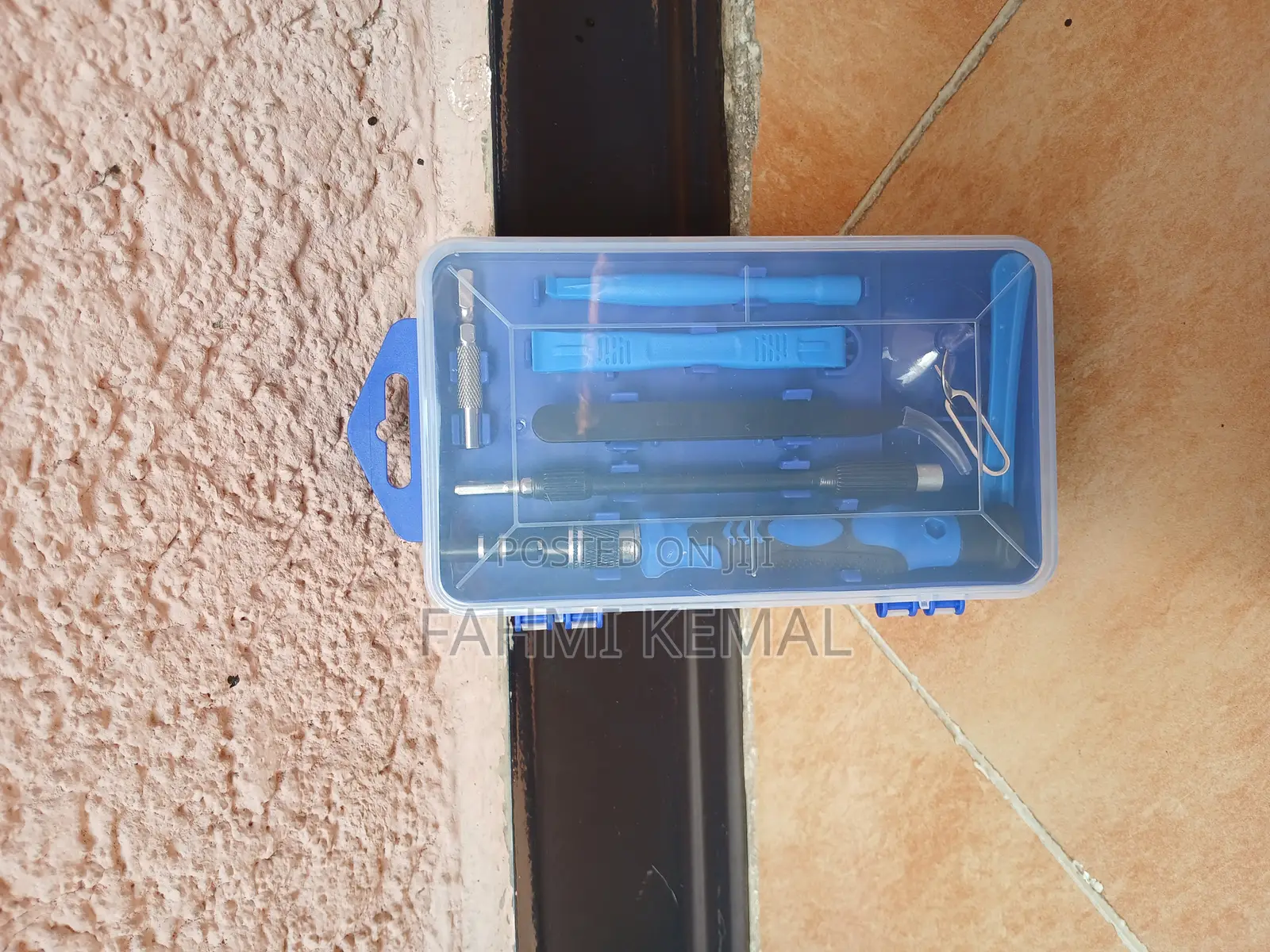 Multifunctional Screwdriver (መፍቻ)