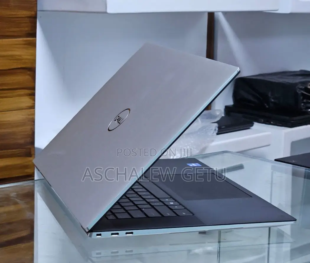 New Laptop Dell XPS 15 16GB Intel Core I7 SSD 512GB