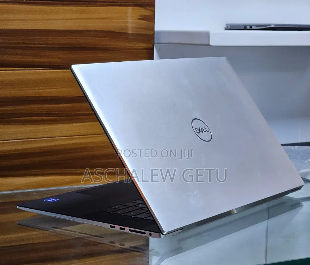 New Laptop Dell XPS 15 16GB Intel Core I7 SSD 512GB