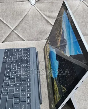 New Laptop Microsoft Surface Pro 6 8GB Intel Core I7 SSD 256GB