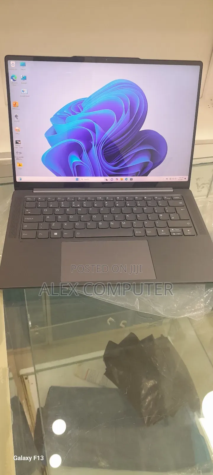 New Laptop Lenovo Yoga 700 32GB Intel Core I7 SSD 1T