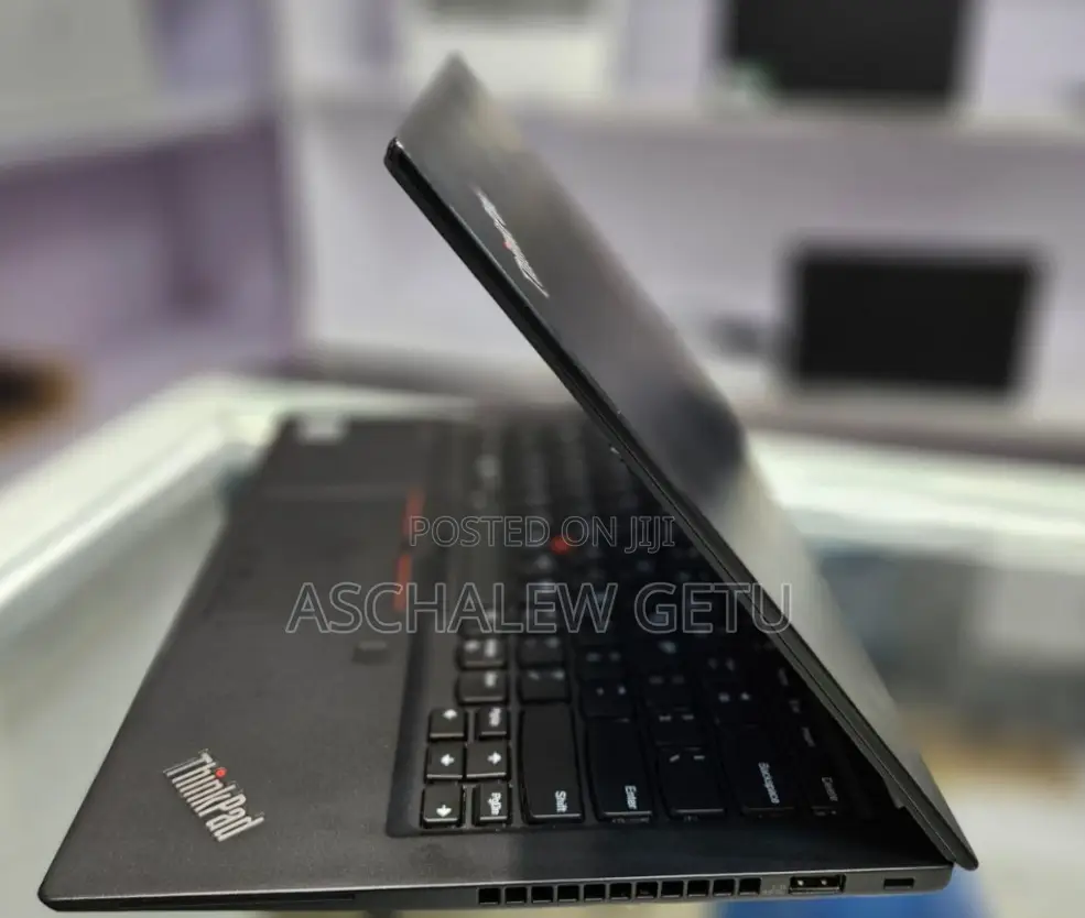 New Laptop Lenovo ThinkPad T14 32GB Intel Core I7 SSD 512GB