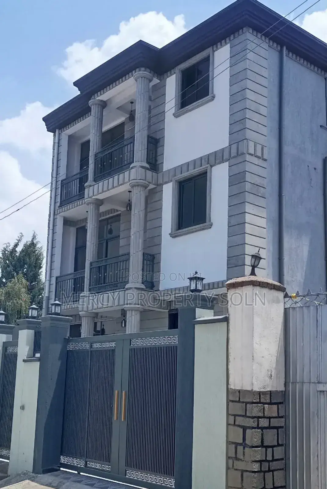 Furnished 8bdrm House in Yeka for sale