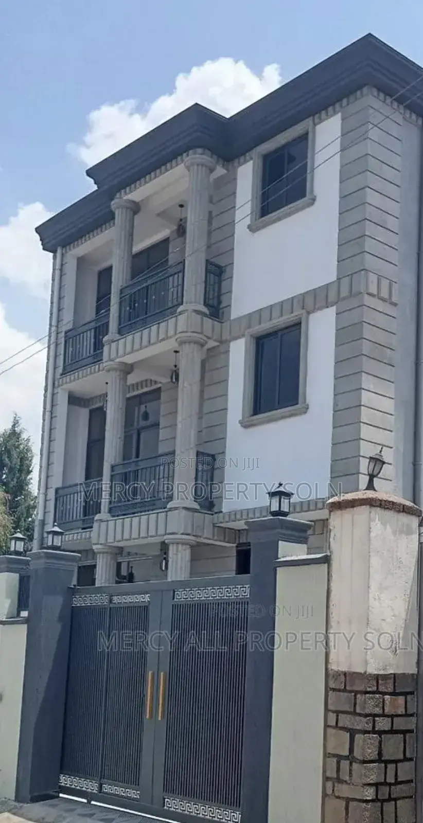 Furnished 8bdrm House in Yeka for sale