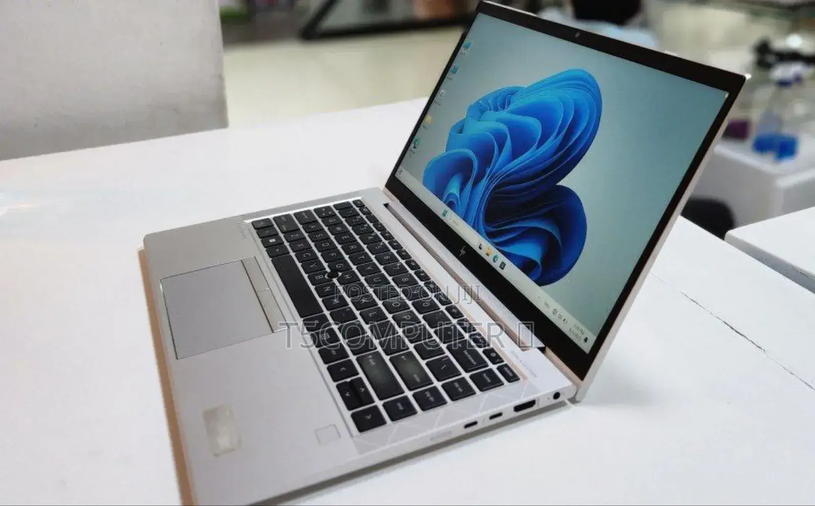 New Laptop HP EliteBook 840 G8 16GB Intel Core I5 SSD 512GB