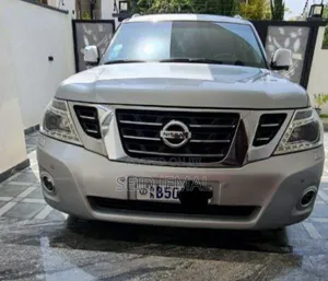 Photo - Nissan Patrol 2017 Silver