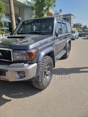 Photo - Toyota Land Cruiser 2021